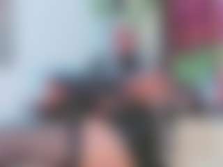 Live cam show with Andrea-Pop - Black Hair on Camversity