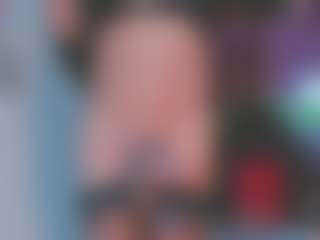 Show en direct avec Andrea-Pop - Black Hair sur Camsoda
