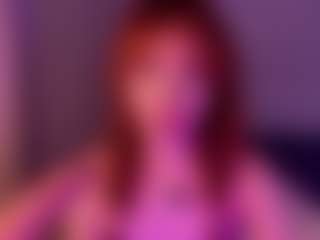 Live cam show with LolaXBambi - Shaved Pussy on Cam Slut