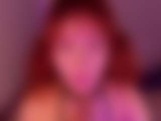 Live cam show with LolaXBambi - Skinny on Dolls Live