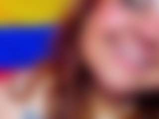Live cam show with SunnyHoney - Skinny on StripNow
