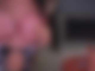 Live cam show with Your-NaughtyTrans - Average on liverealitysex.com