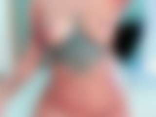 AriadnnaHolt's Live Sex Cam Show