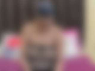 hotbabe35's Live Sex Cam Show