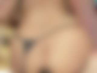 Live cam show with LaColorinaa - Black Hair on Camsoda