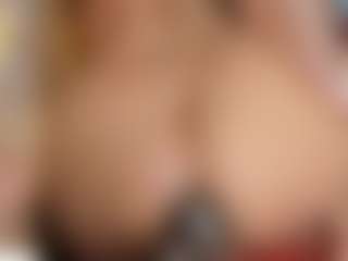 Live cam show with LaColorinaa - Small Tits on https://playwithruby.com