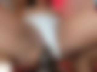 Live cam show with LaColorinaa - Tease on Camsoda