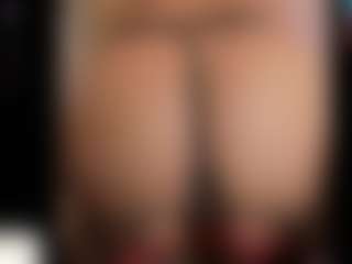 Live cam show with LaColorinaa - Brown Eyes on CamClone