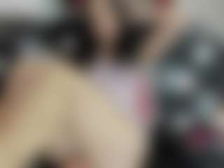 Live cam show with LaylaSia - Gagging on Camsoda