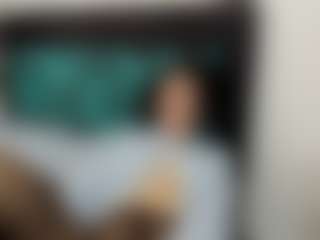 Live cam show with LaylaSia - Gagging on StripNow