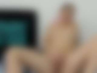 Live cam show with LaylaSia - Gagging on Uber Horny