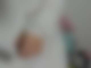 Live cam show with LaylaSia - Thin on UwU Esports