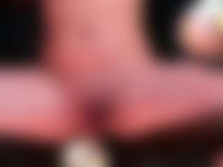 Live cam show with lexxy-luu - Facial Piercings on Milfs Live