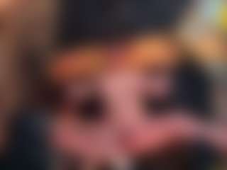 Live cam show with lexxy-luu - Smoking on Uber Horny