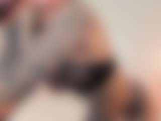 Live cam show with Chasey - Gagging on Camsoda