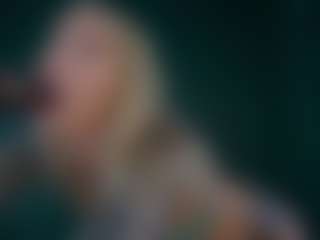 Live cam show with Chasey - Moaning on SxyPornLive