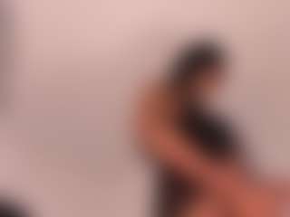 Live cam show with Melissa - Tease on TeamSkeetLive