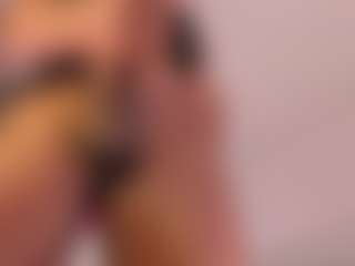 Live cam show with Melissa - Orgasm on Instabang