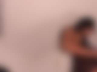 Live cam show with Melissa - Black Hair on CamClone