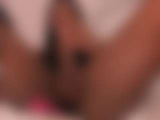 Live cam show with Melissa - Average on madthumbs