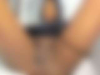 Live cam show with Melissa - White on TeamSkeetLive | colombia