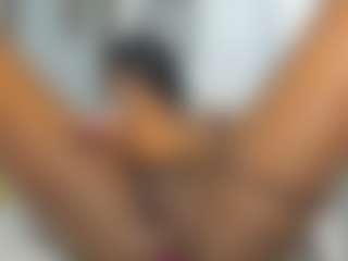 Live cam show with Melissa - Orgasm on Chatstar