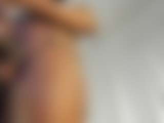 Live cam show with Melissa - Tease on LiveSexCams6