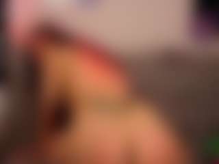 Live cam show with Miss-Devil-S - Pretty on Milfs Live