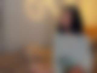 Live cam show with AlissaPerrodin - Spanking on Latina Girls