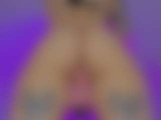 Live cam show with bansheescreams - Smoking on camwithhim.com