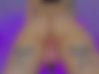 Live cam show with bansheescreams - Average on Camsoda