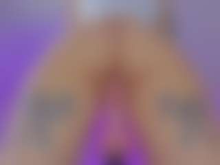 Live cam show with bansheescreams - Normal on Camsoda