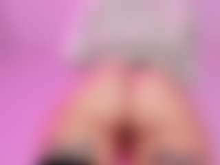 Live cam show with bansheescreams - Smoking on Camsoda
