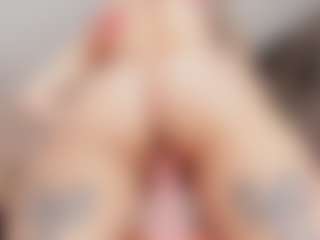 Live cam show with bansheescreams - Smoking on camwithhim.com