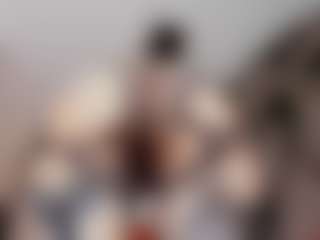Live cam show with bansheescreams - Tease Curvy on sexylive.show