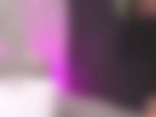 Luana's Live Sex Cam Show