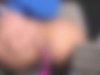 Luana's Live Sex Cam Show