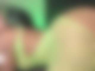 Luana's Live Sex Cam Show