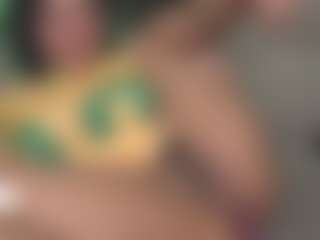 Luana's Live Sex Cam Show