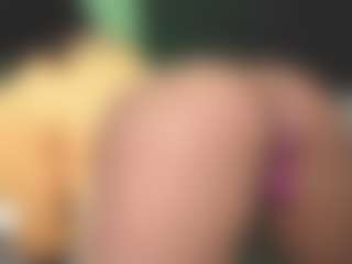 Luana's Live Sex Cam Show