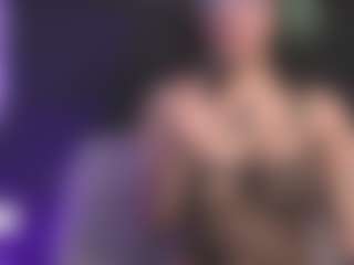 Luana's Live Sex Cam Show