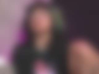 Luana's Live Sex Cam Show
