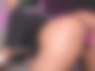 Luana's Live Sex Cam Show