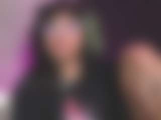 Luana's Live Sex Cam Show