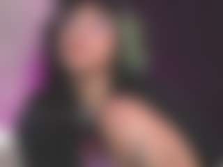 Luana's Live Sex Cam Show