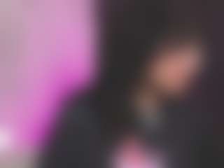 Luana's Live Sex Cam Show