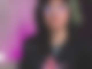 Luana's Live Sex Cam Show
