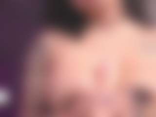 Luana's Live Sex Cam Show
