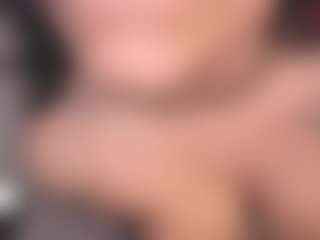 Luana's Live Sex Cam Show