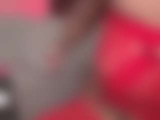 Luana's Live Sex Cam Show